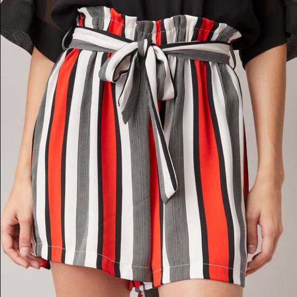 Melanie Lyne | Shorts - Picture 2 of 6